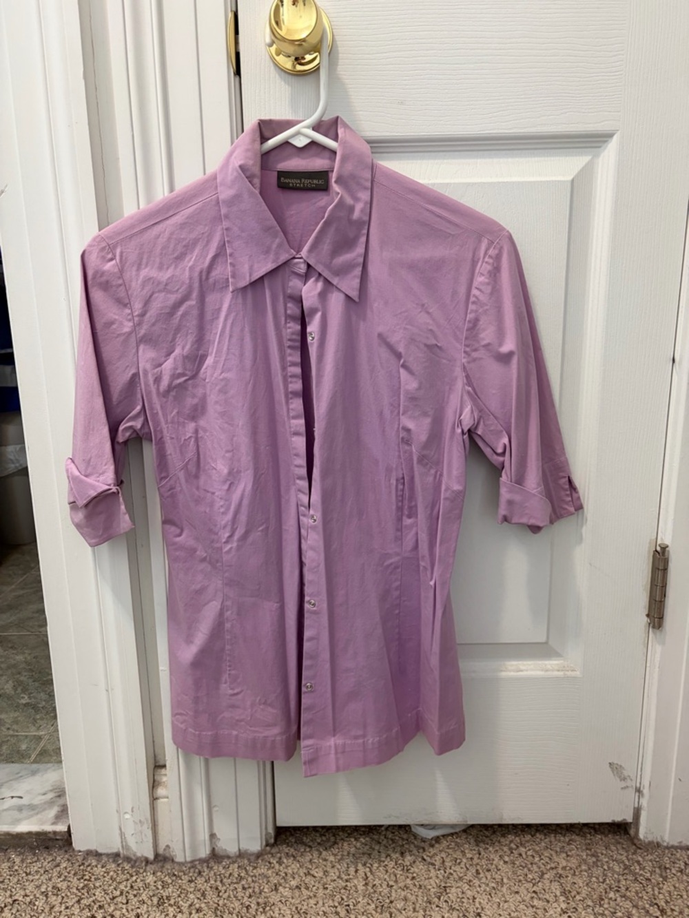 Banana Republic Women’s Short Sleeve Lavender Button Down Shirt Size Medium